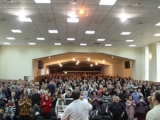 20.06.2014. Ukrainā, Torezē teroristi ar Georga lentītēm uzbrukuši un sagrābuši vēl vienu protestantu baznīcu