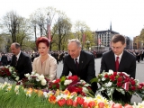 04.05.2012. Latvija: Āboltiņa par 4.maiju: Diena, kas parāda, kāds spēks ir ticībai, pārliecībai un kopīgai cerībai
